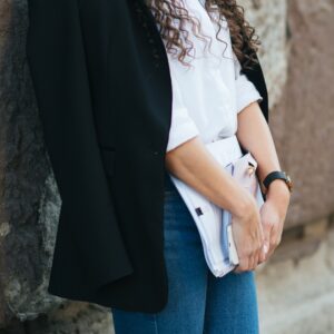 Blazer oversize : 6 façons de le porter cet automne sans se noyer dedans